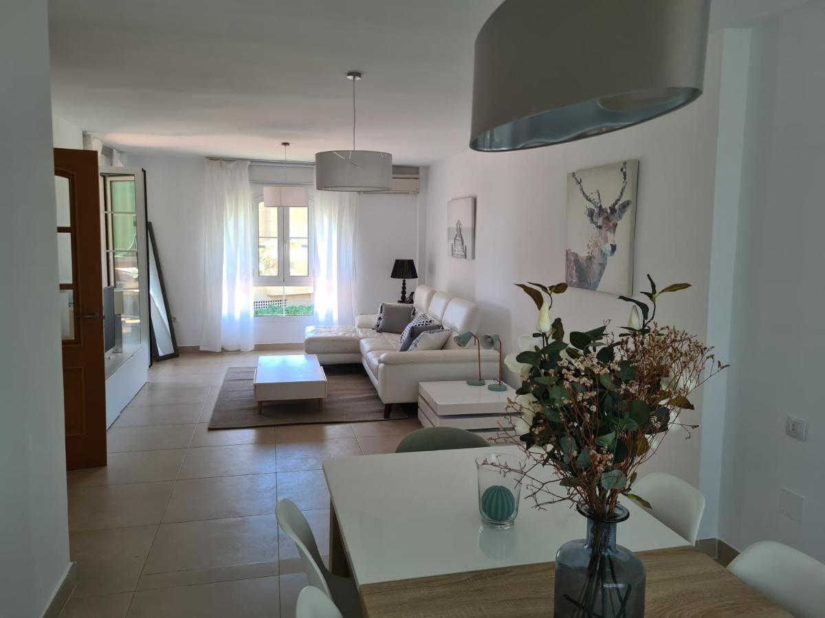 Cozy Beach Apartment Malaga Exterior photo