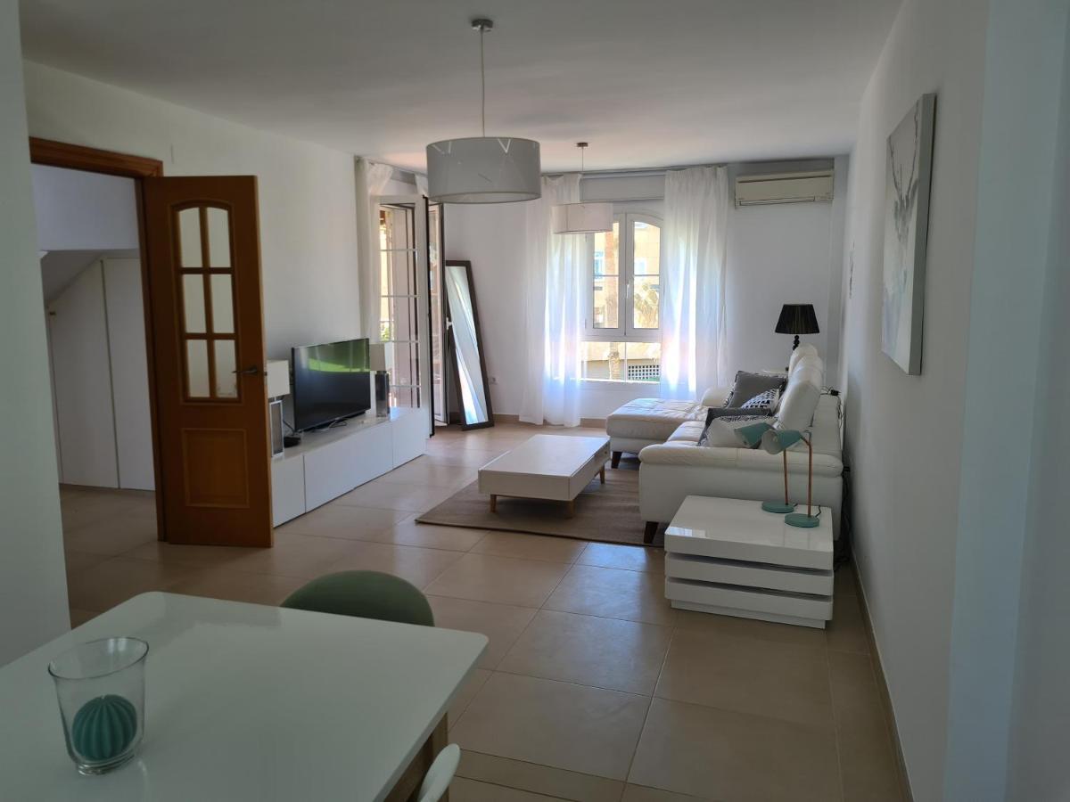Cozy Beach Apartment Malaga Exterior photo